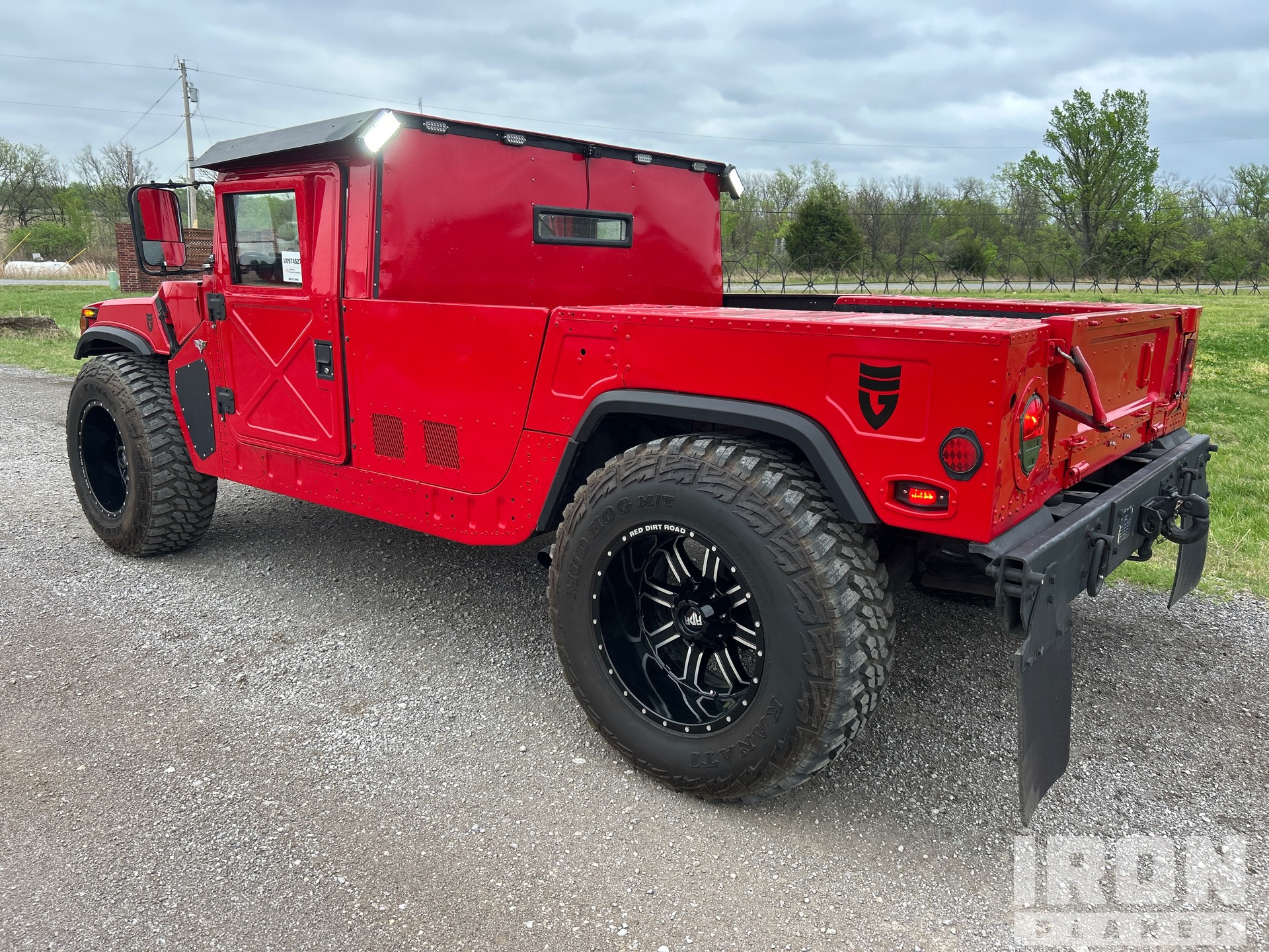 General Appearance with Picture, Left Rear Corner