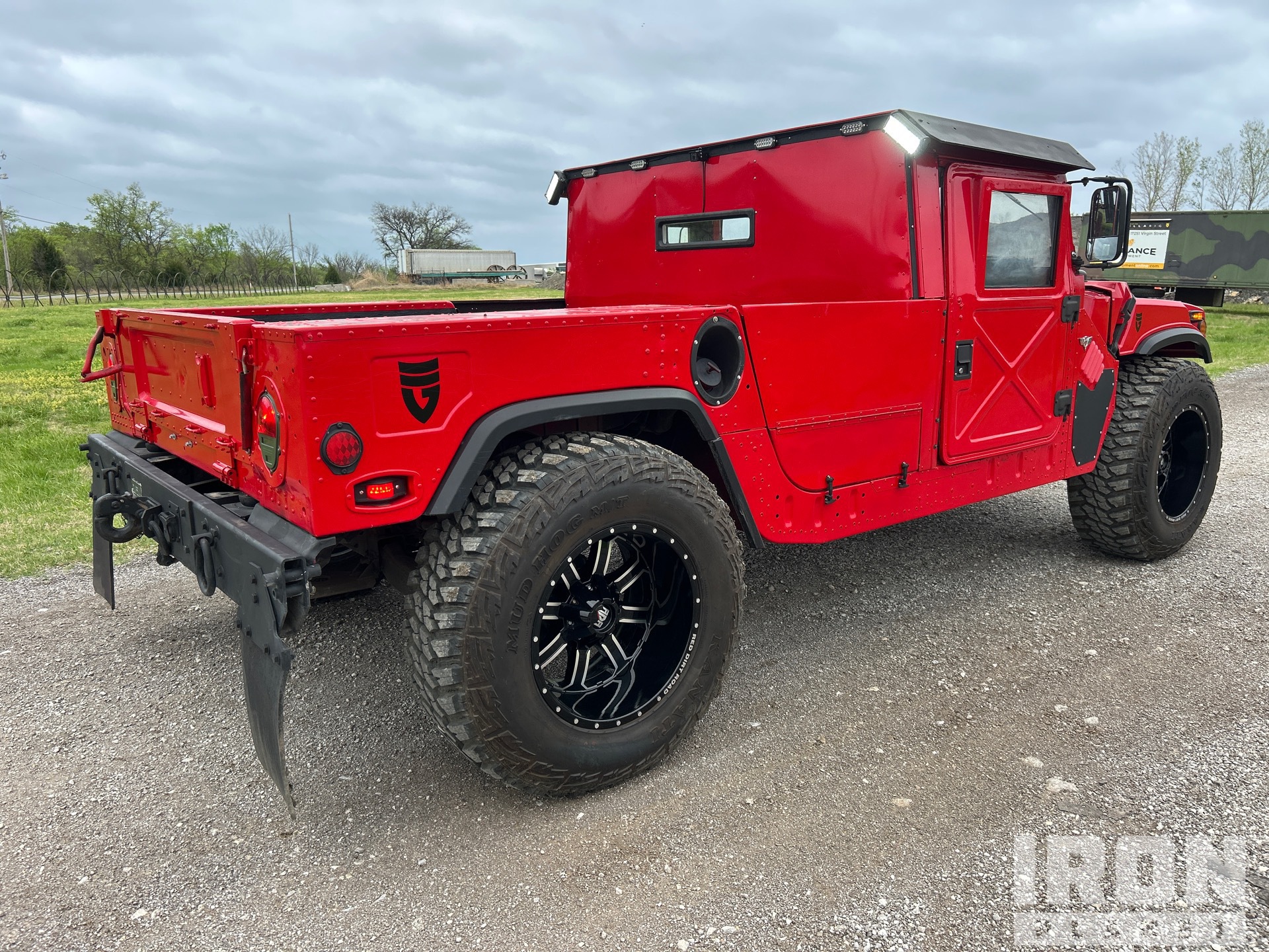 General Appearance with Picture, Right Rear Corner