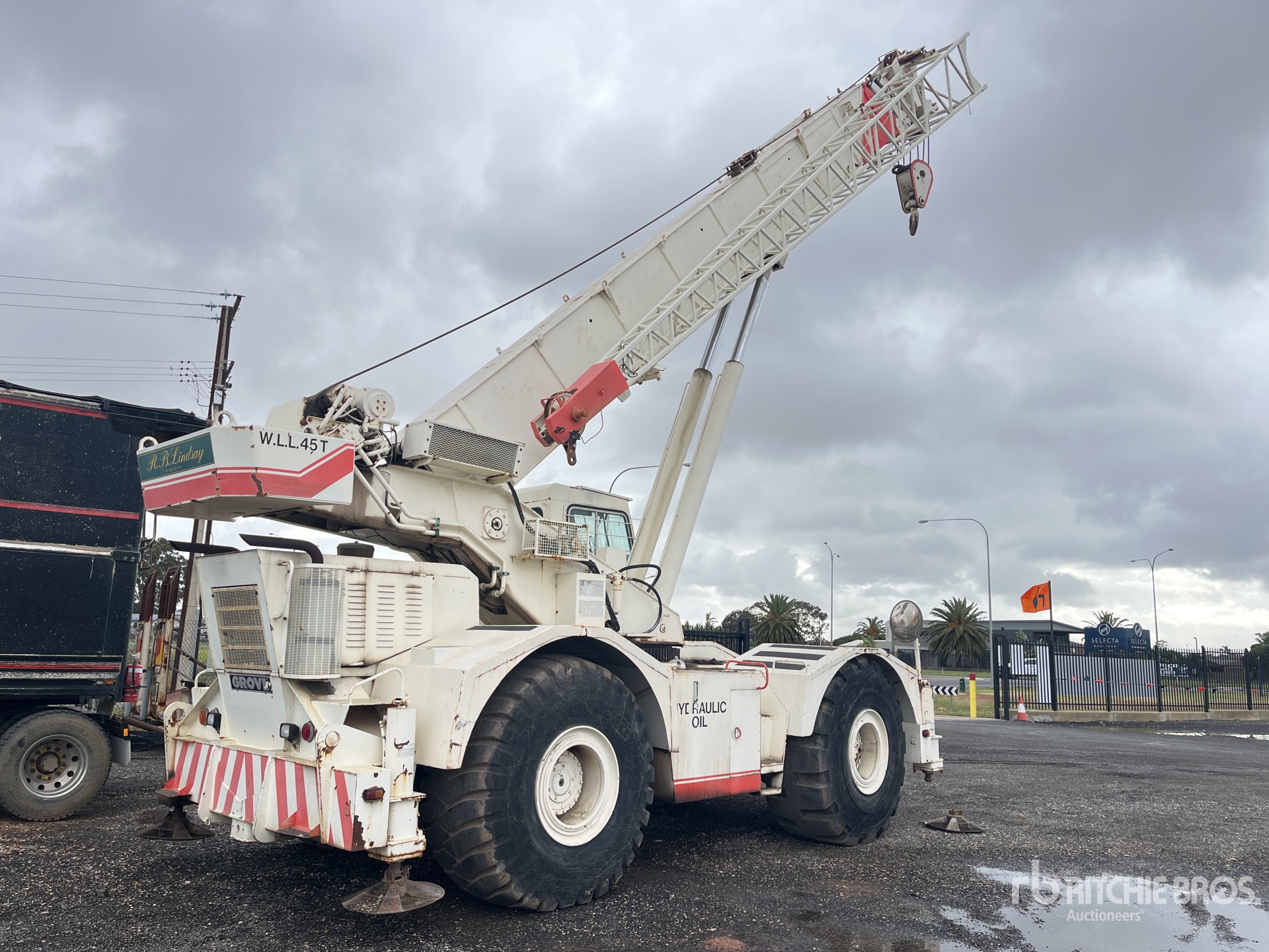 General Appearance with Picture, Right Rear Corner