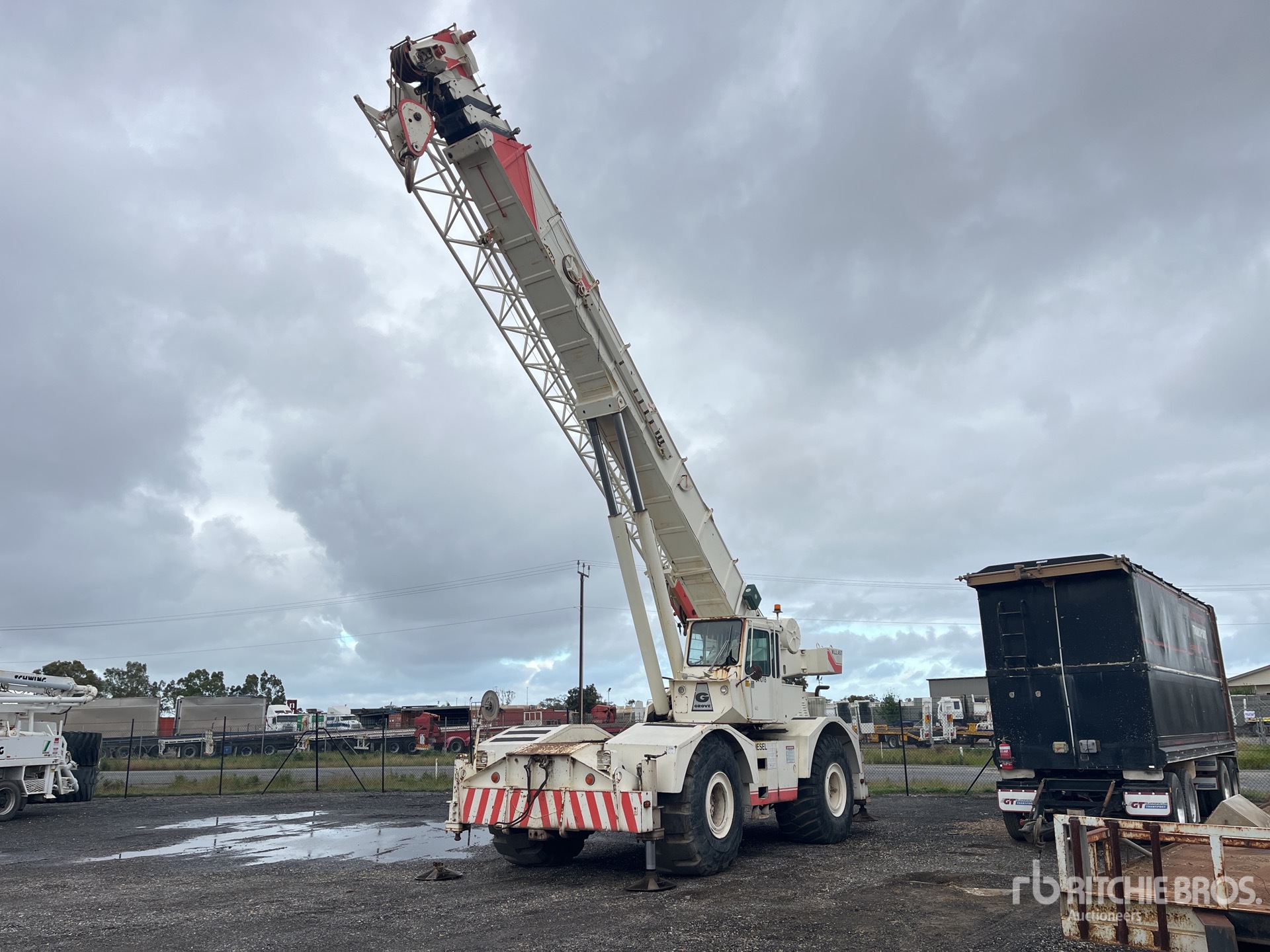 General Appearance with Picture, Left Front Corner