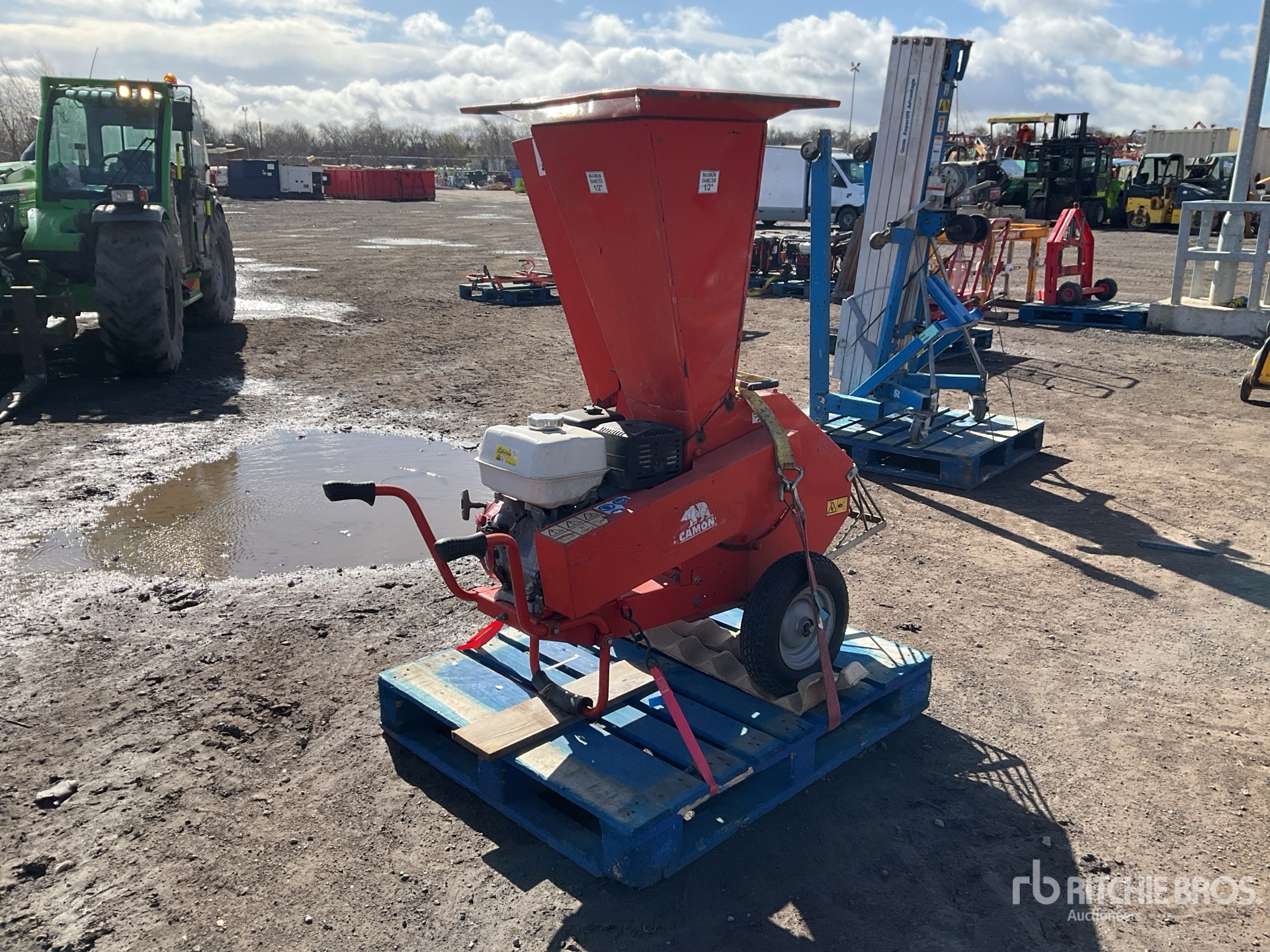 General Appearance with Bild, Ecke hinten rechts