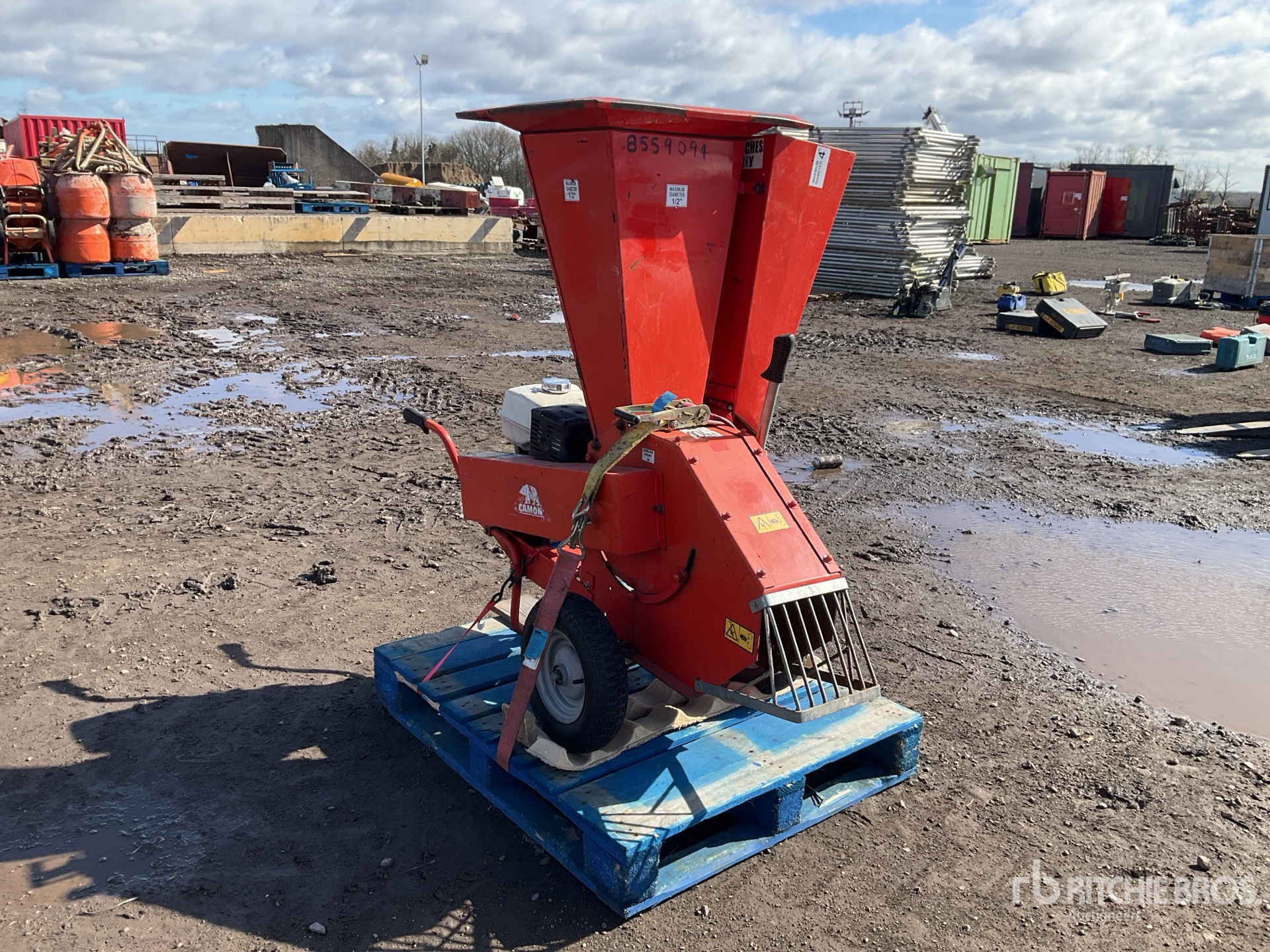 General Appearance with Bild, Ecke vorne rechts