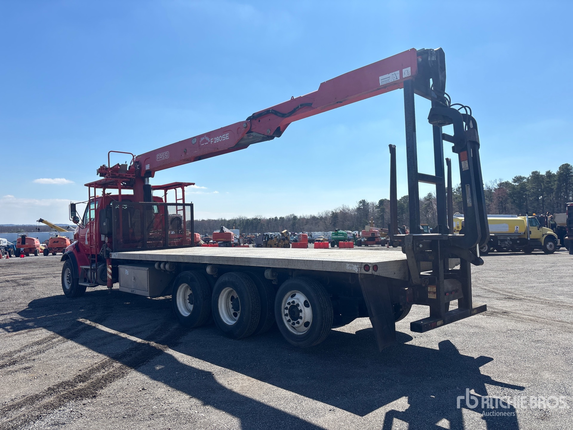 Aspect général with Image, coin arrière gauche