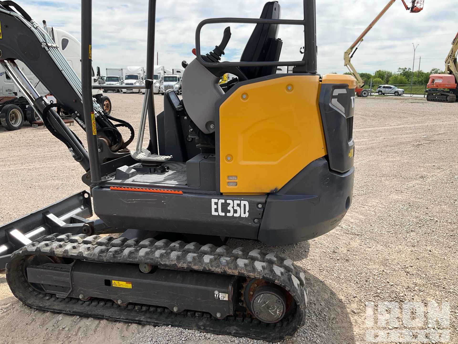 2021 Volvo EC35D