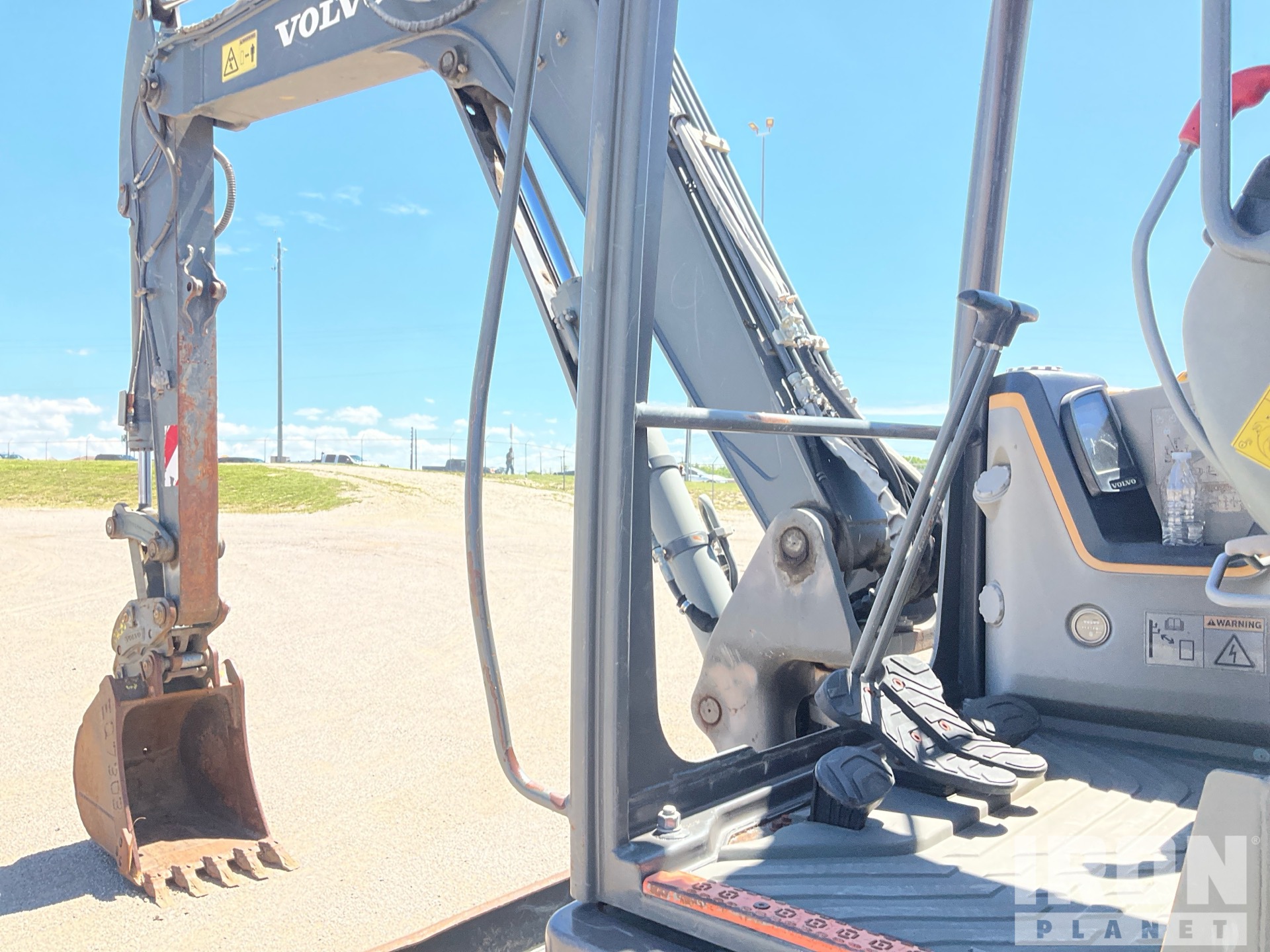 2018 Volvo ECR88D
