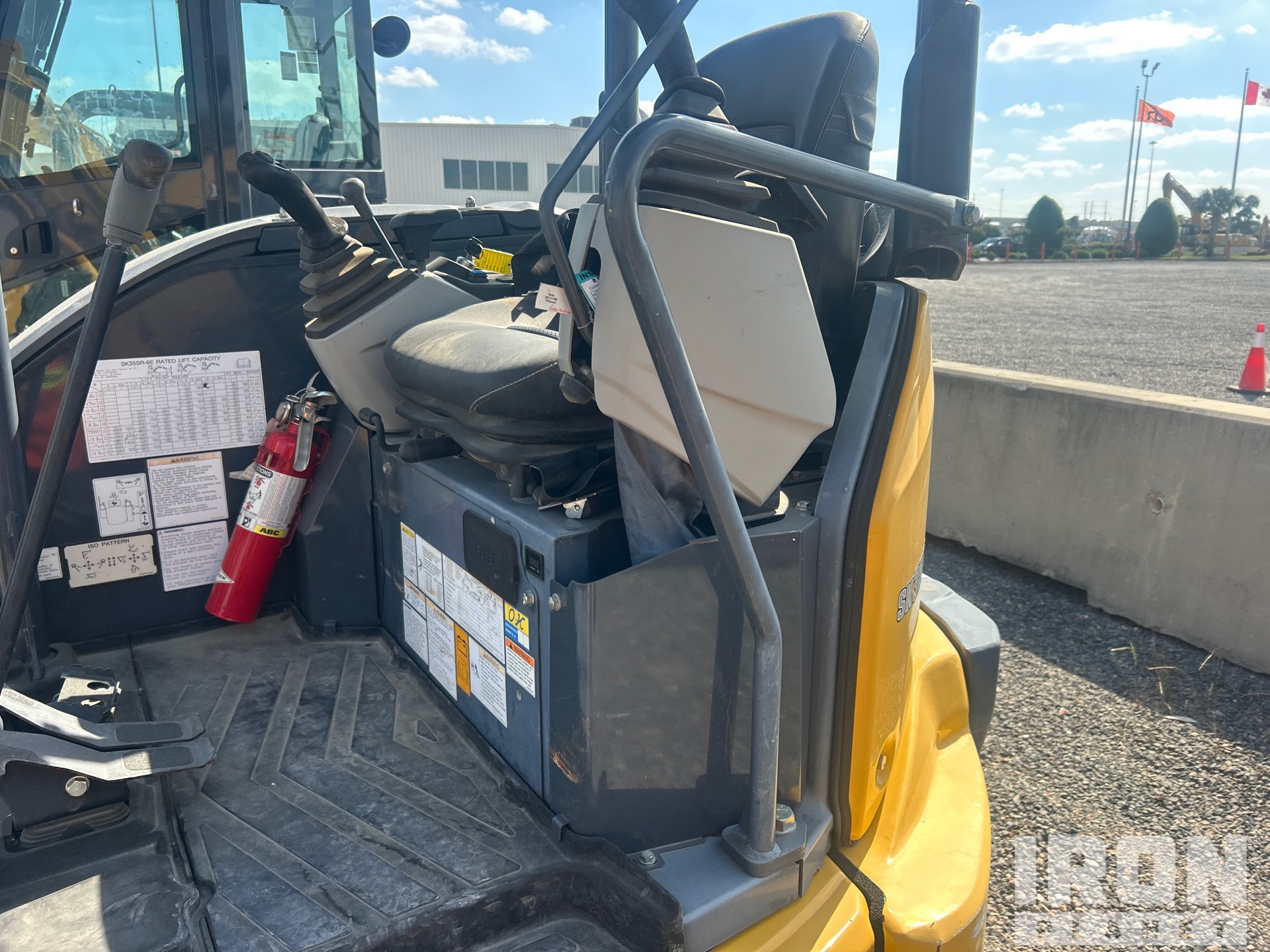 2022 Kobelco SK35SR-6E