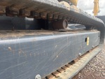 Undercarriage with Right Carrier Rollers