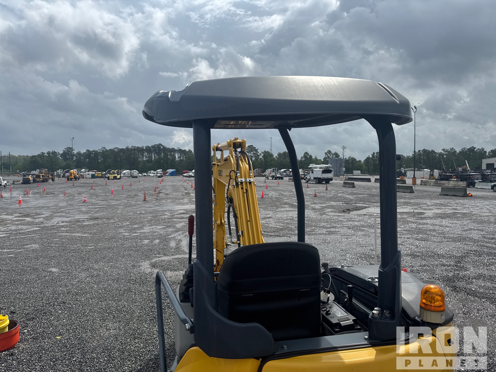2022 Kobelco SK35SR-6E