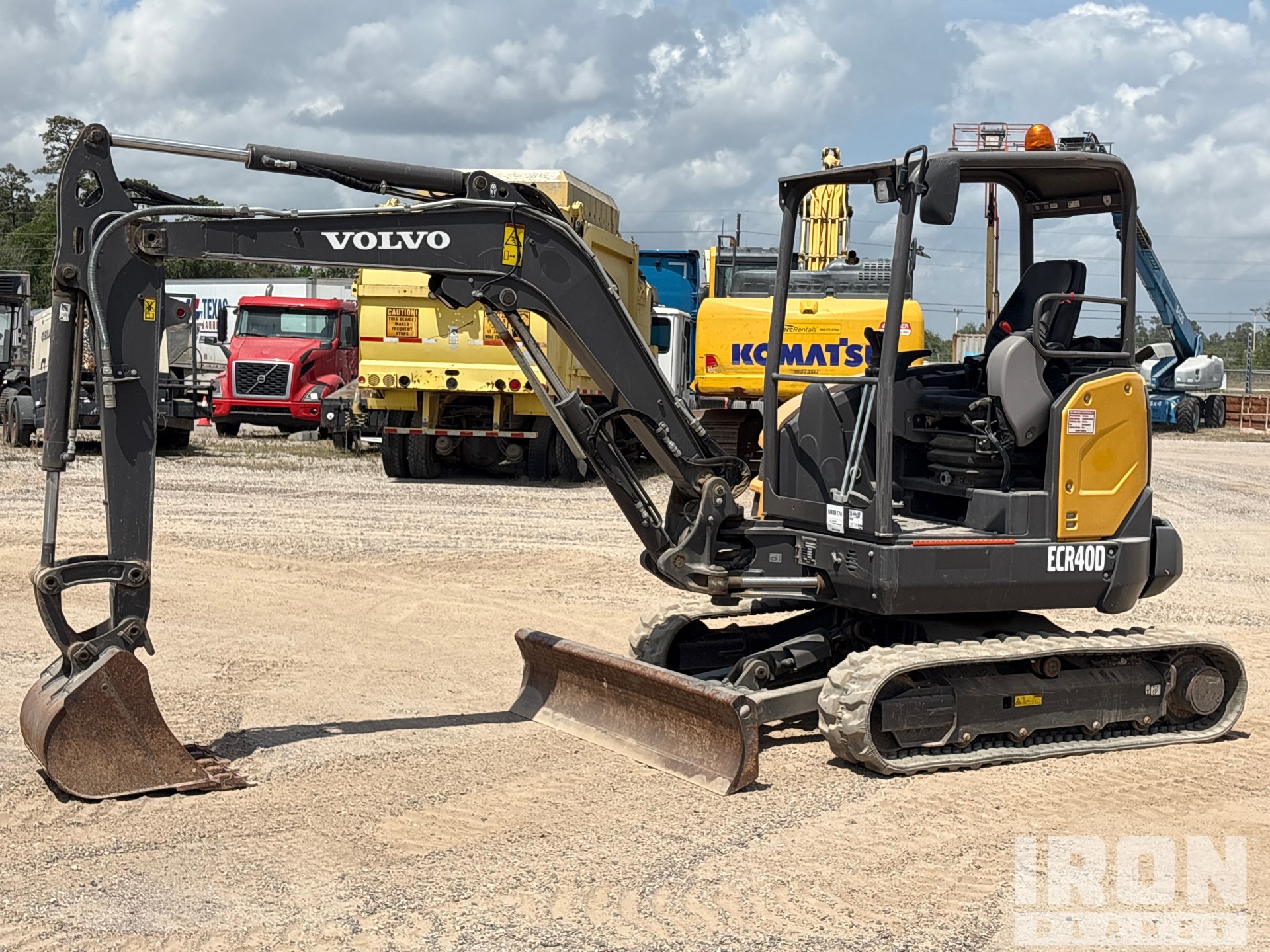 Aspect général with Image, coin avant gauche