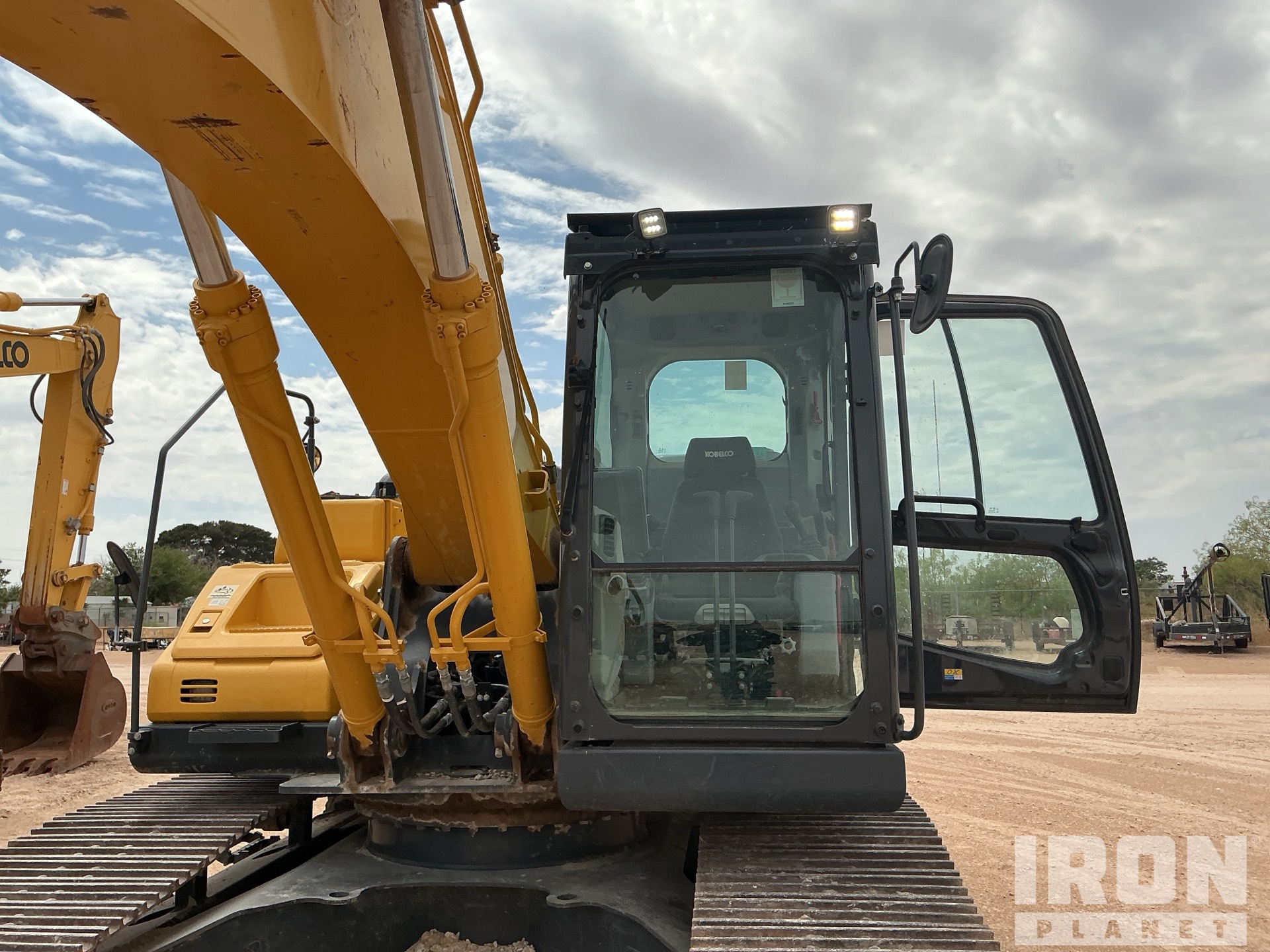 2022 Kobelco SK210LC-11