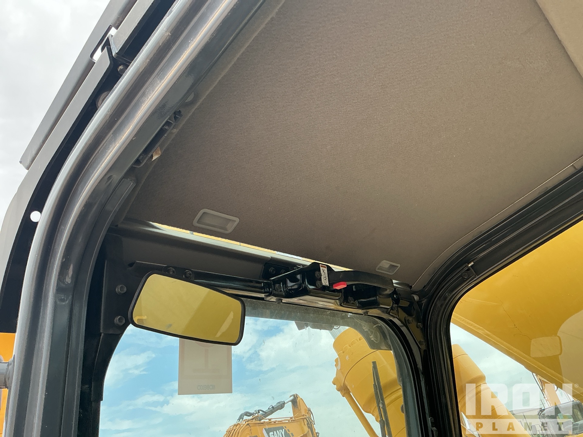 2022 Kobelco SK210LC-11