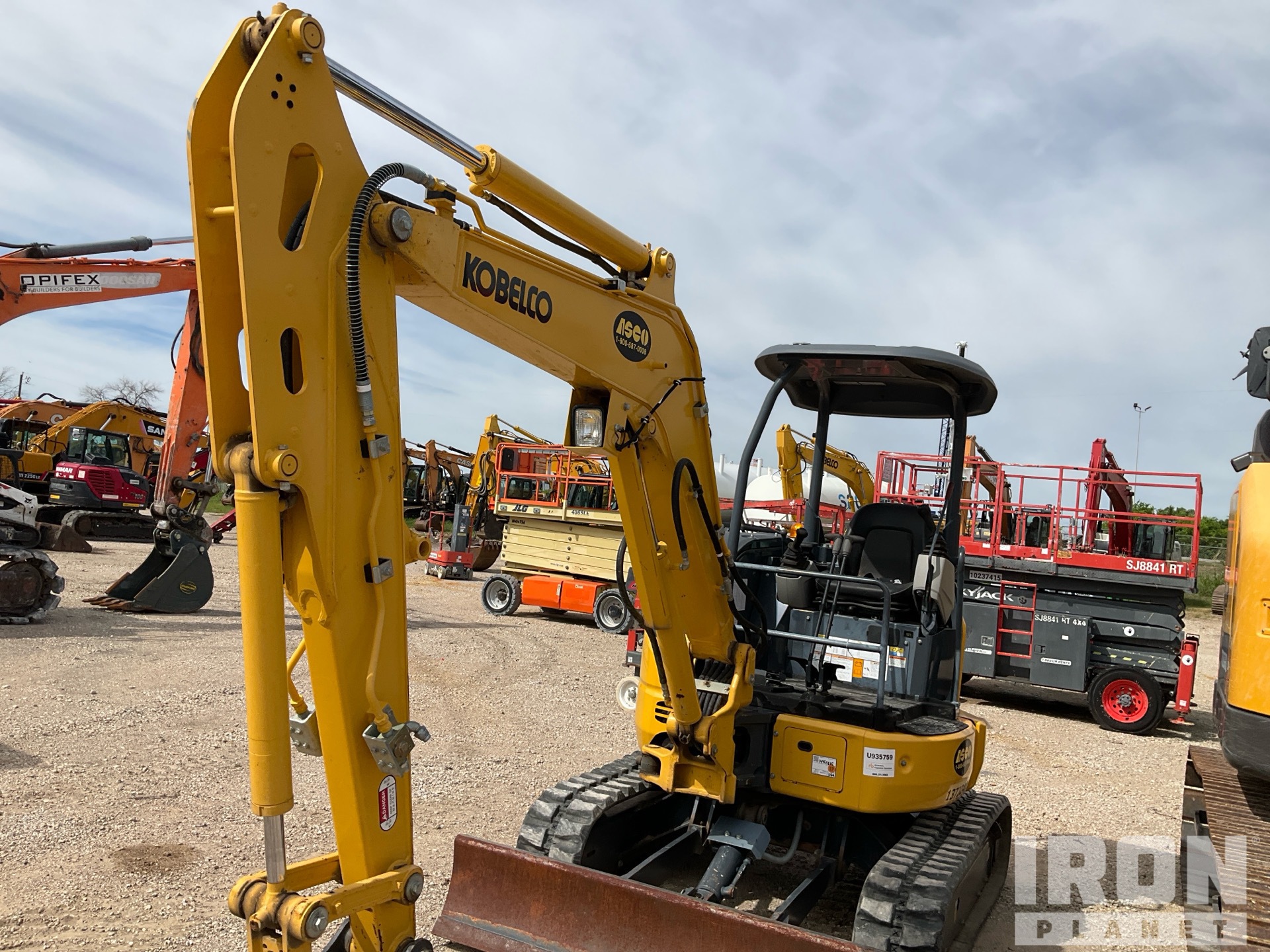 2022 Kobelco SK35SR-6E