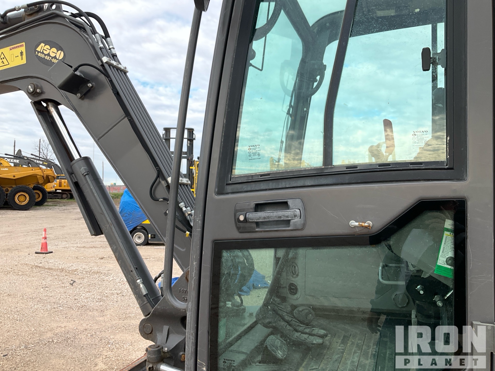 2022 Volvo EC60E