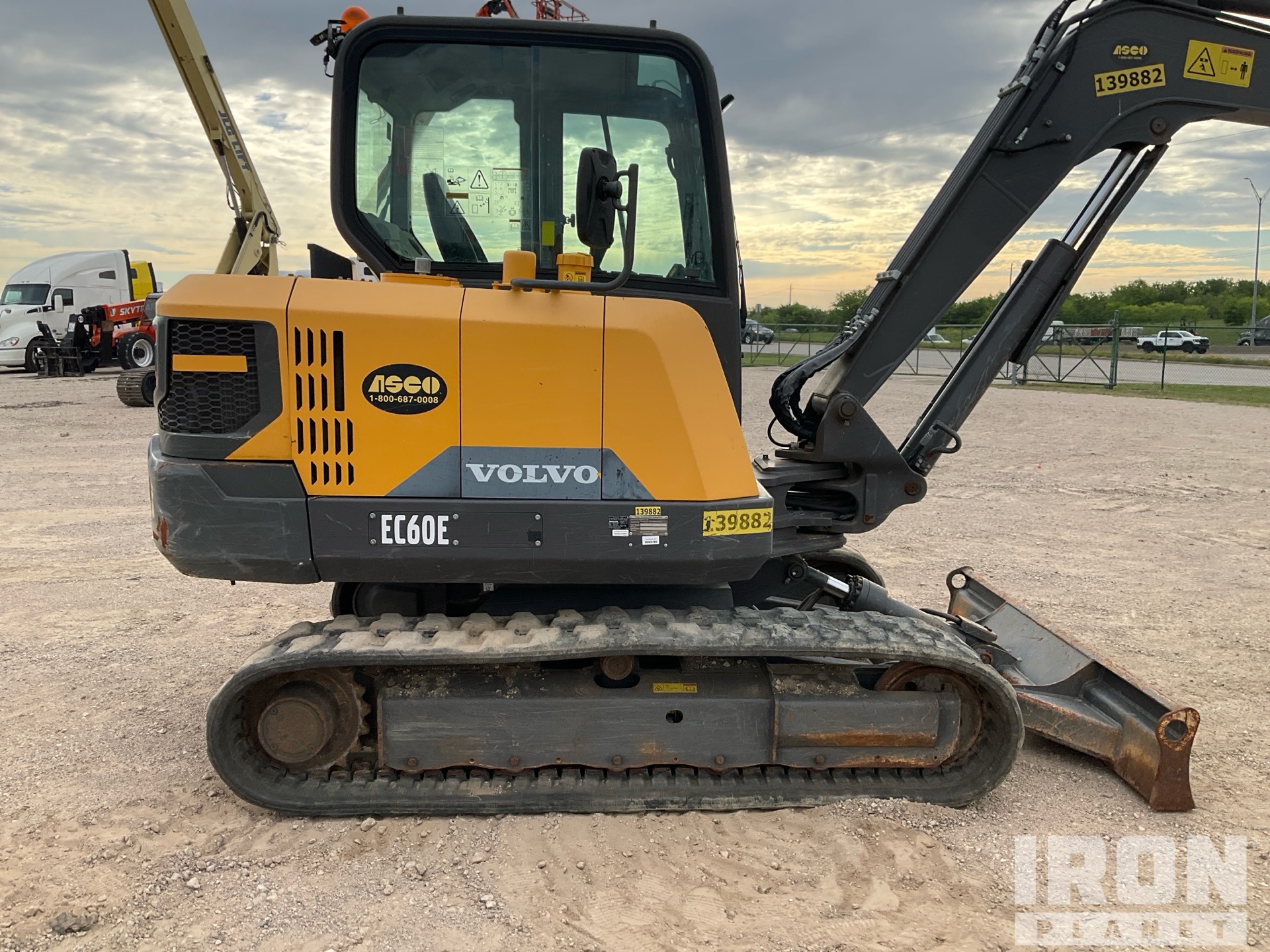 2022 Volvo EC60E