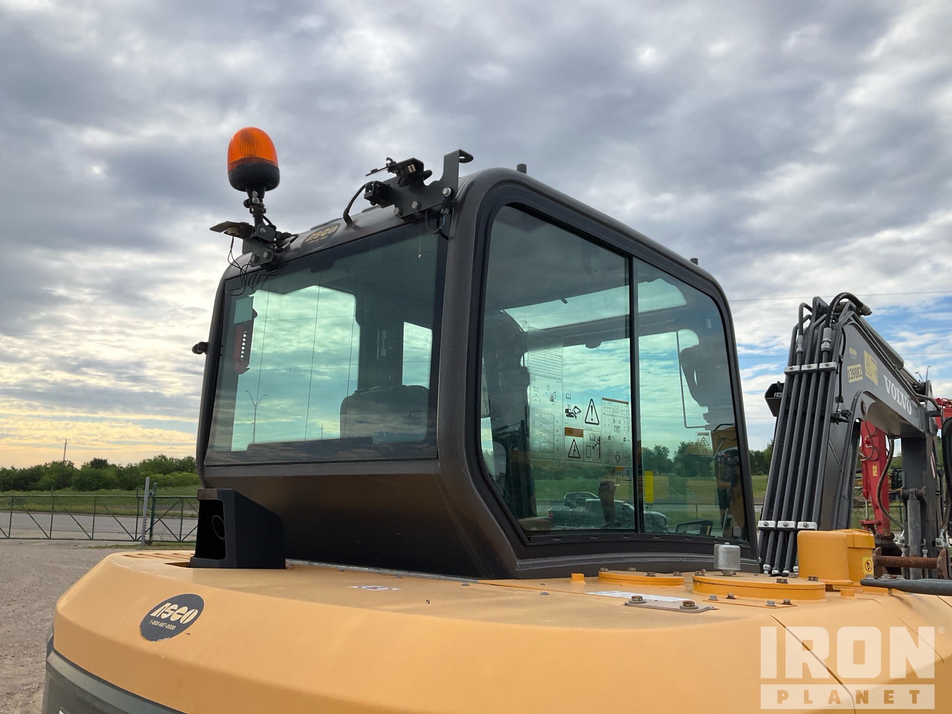 2022 Volvo EC60E