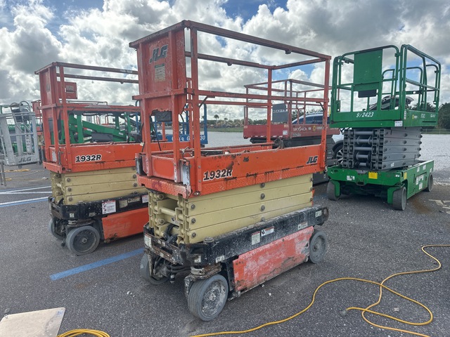 2018 JLG 1932R Scissor Lift
