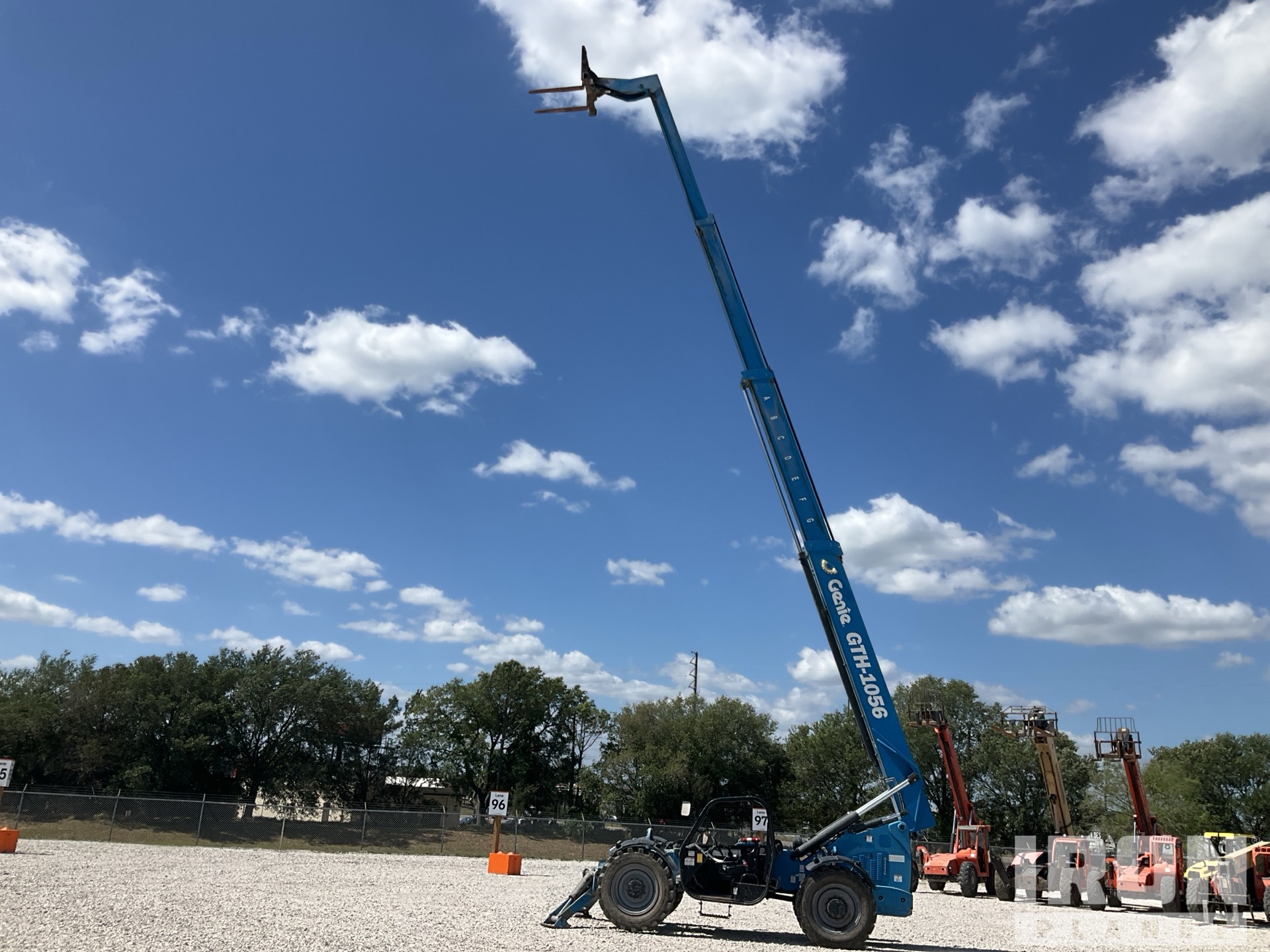 2018 Genie GTH-1056