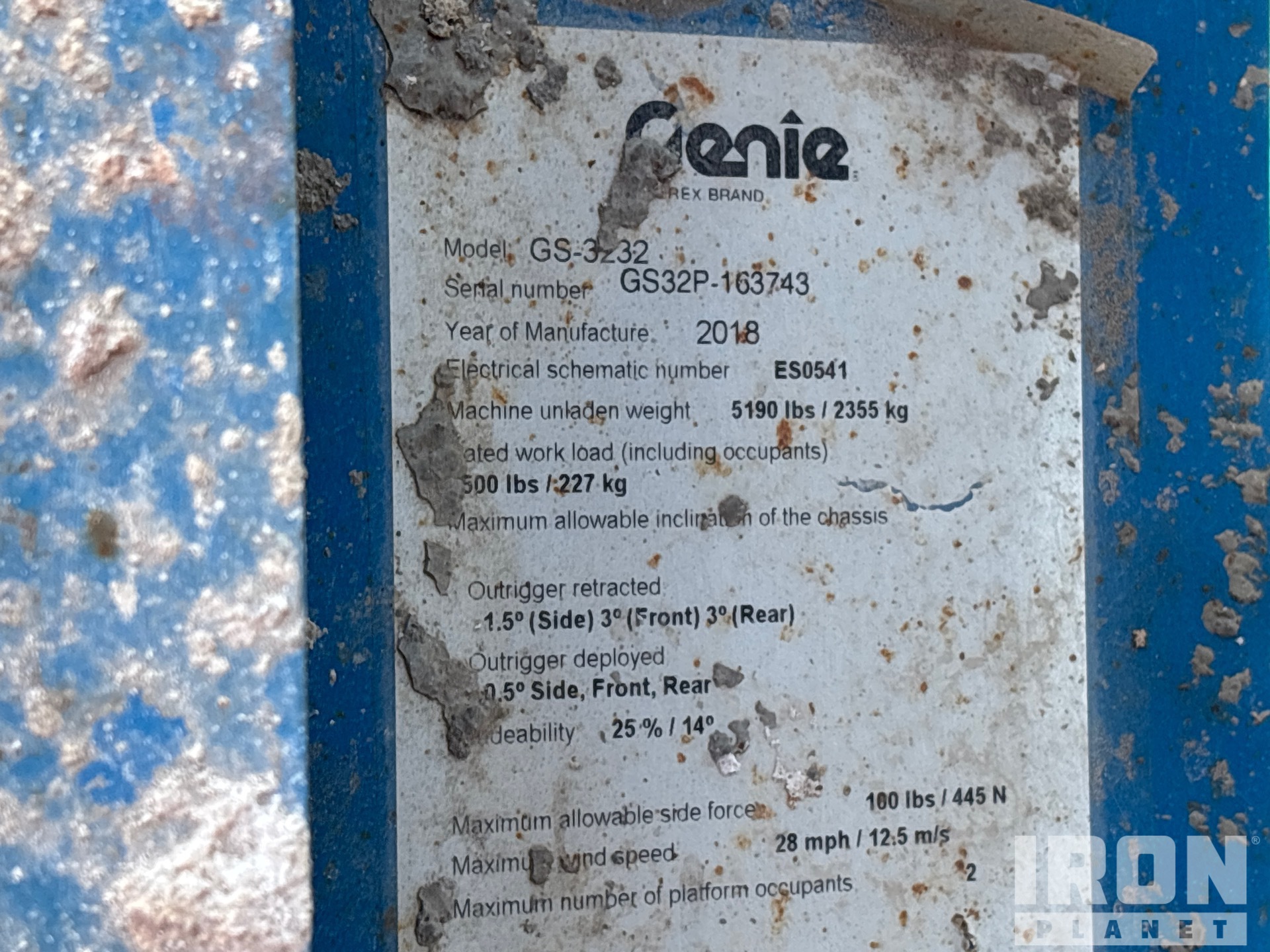 2018 Genie GS-3232