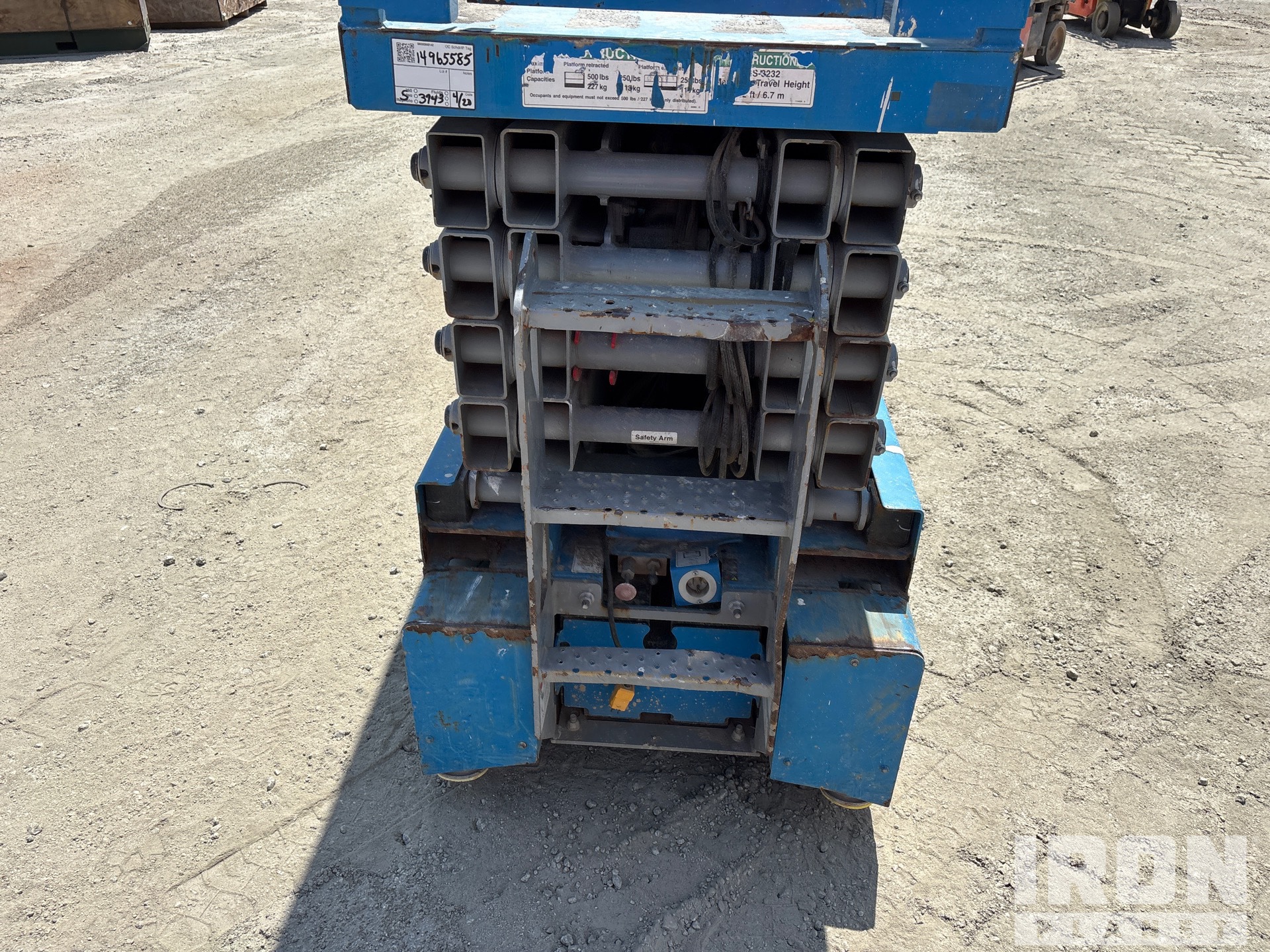 2018 Genie GS-3232