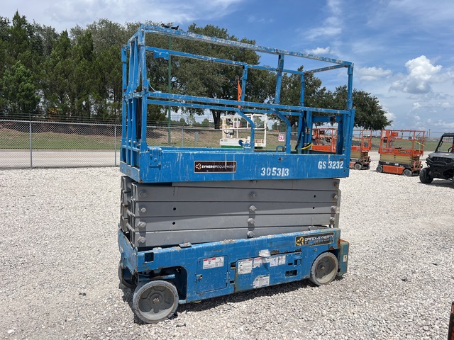 2019 Genie GS-3232 Electric Scissor Lift 2019 Genie GS-3232 Electric Scissor Lift