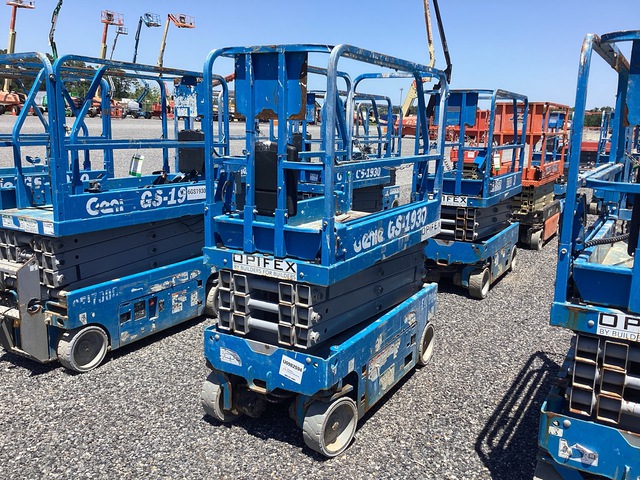 2017 Genie GS-1930 Electric Scissor Lift