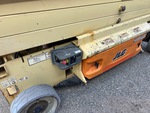 Safety - Scissor Lift with