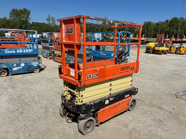 2017 JLG 1932R Electric Scissor Lift