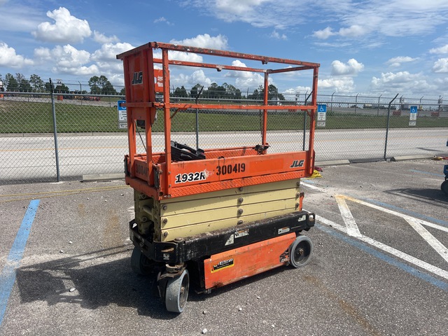 2018 JLG 1932R Electric Scissor Lift