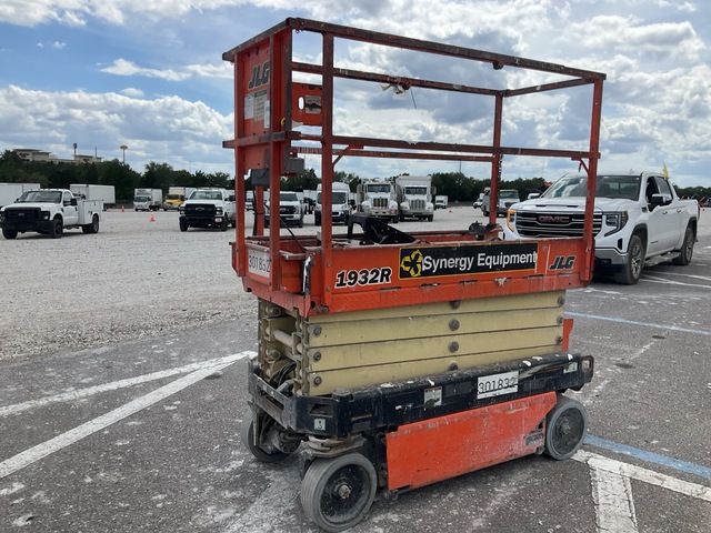 2018 JLG 1932R Electric Scissor Lift