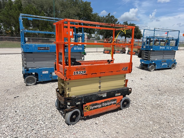 2018 JLG 1932R Electric Scissor Lift