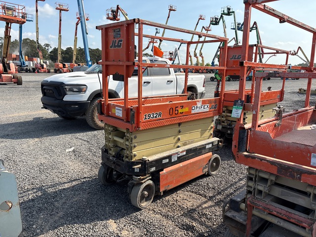 2017 JLG 1932R Electric Scissor Lift