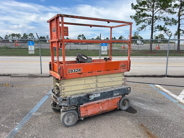 2017 JLG 1932R Electric Scissor Lift