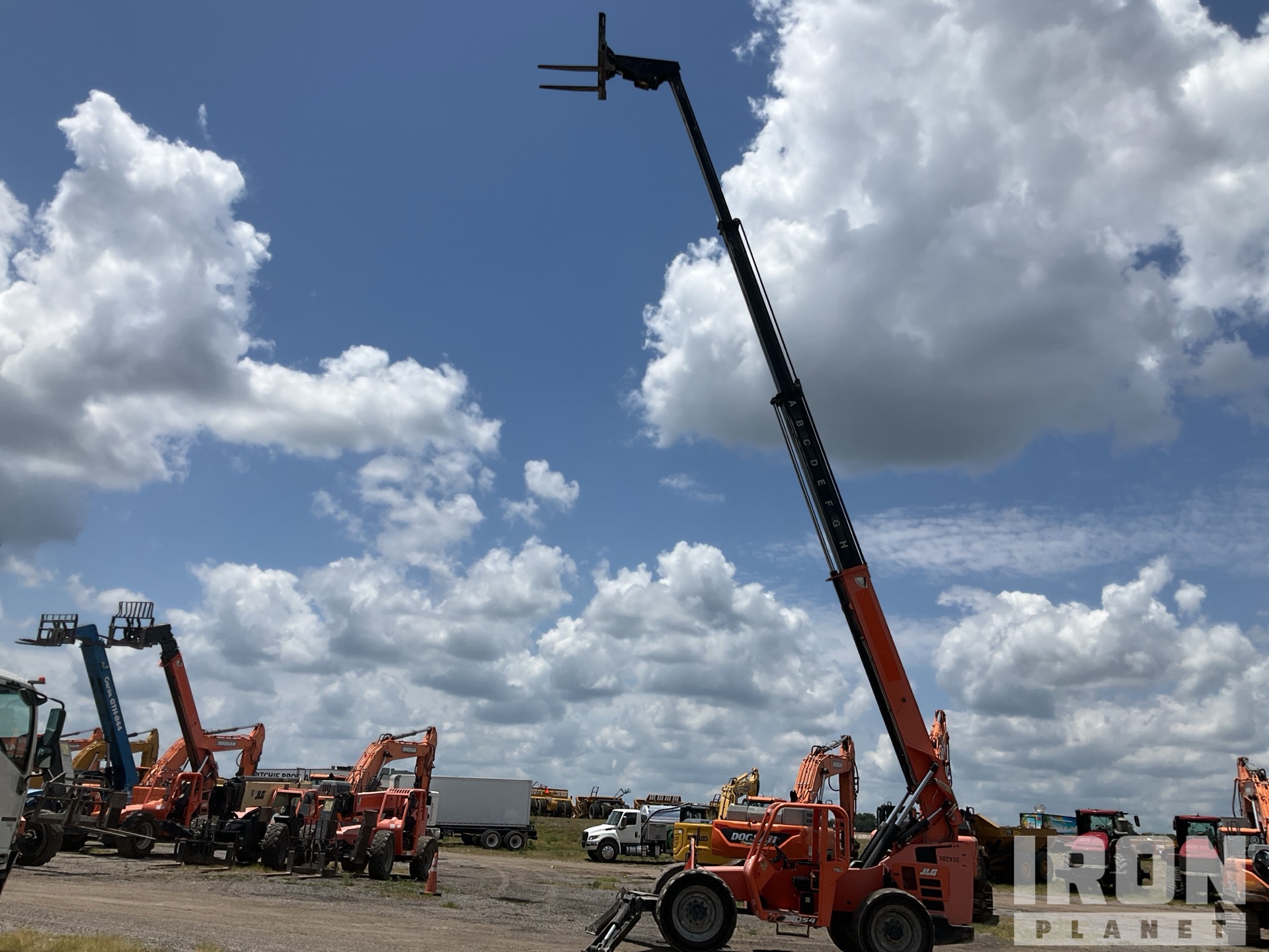 2018 Skytrak 10054