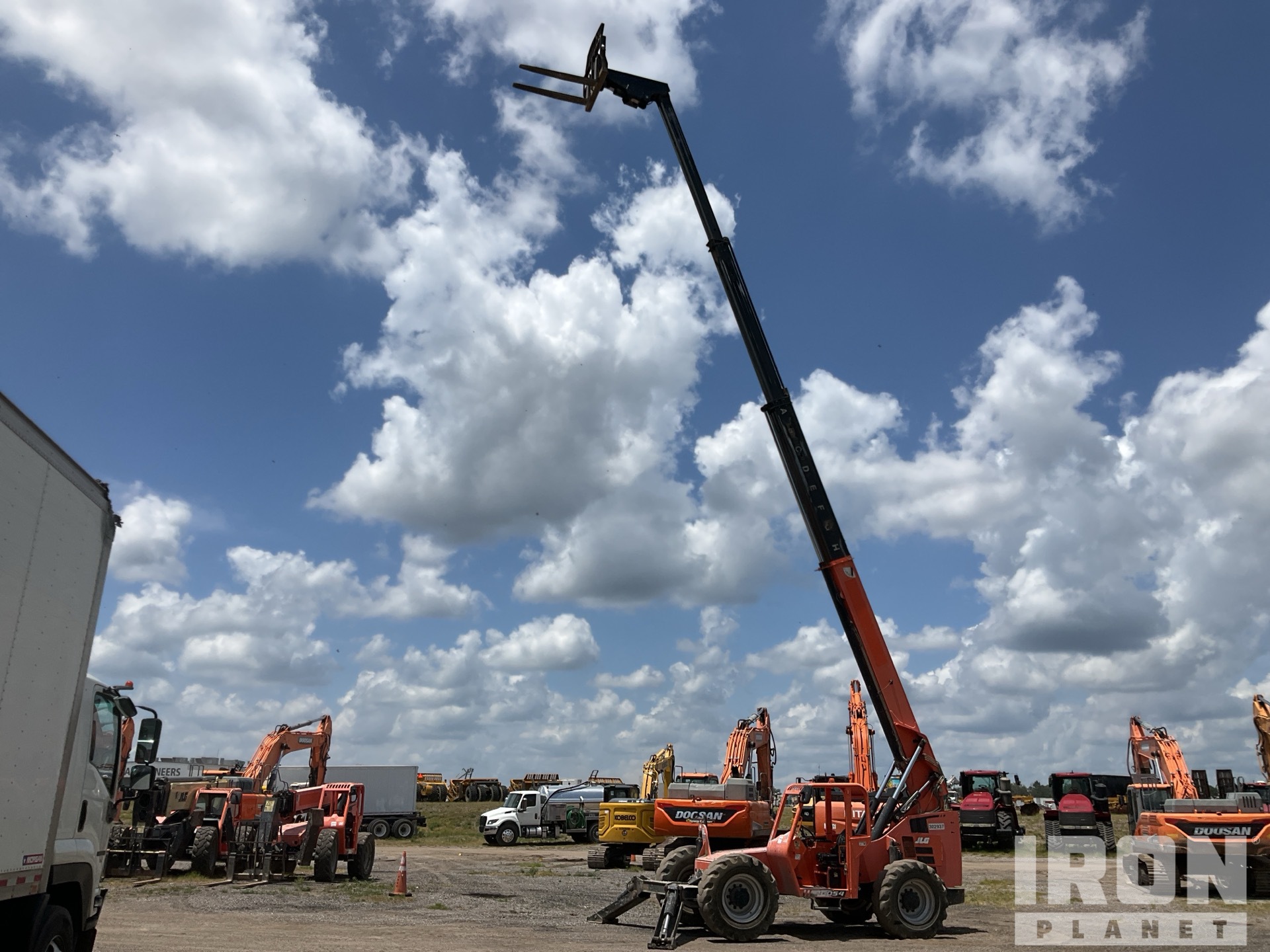 2018 Skytrak 10054