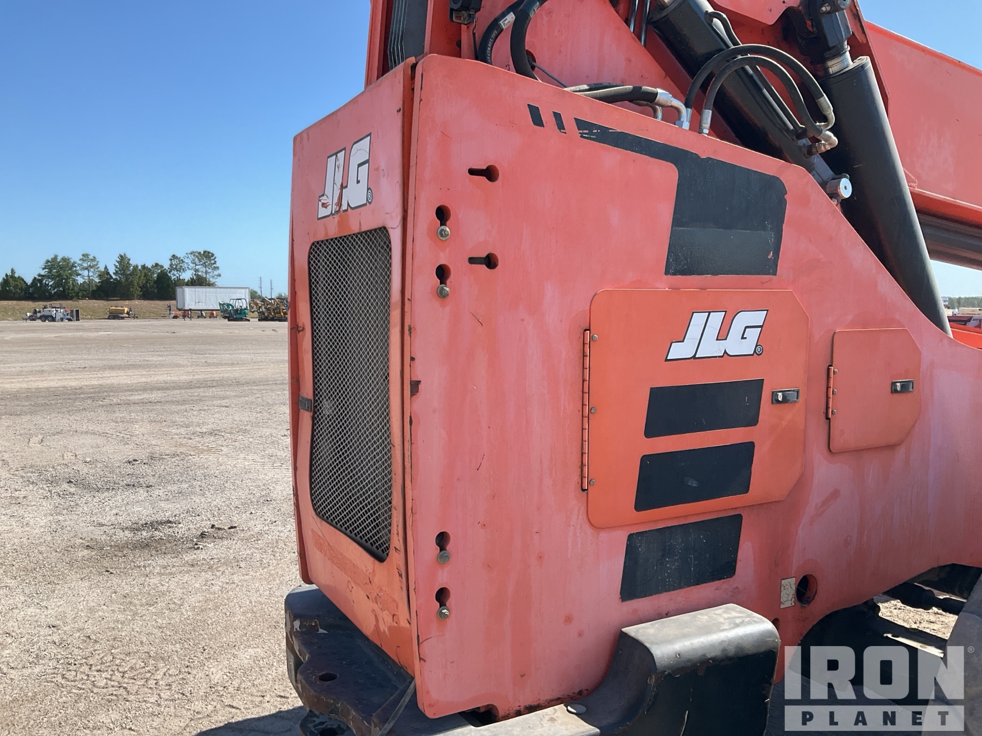 2018 JLG 10054