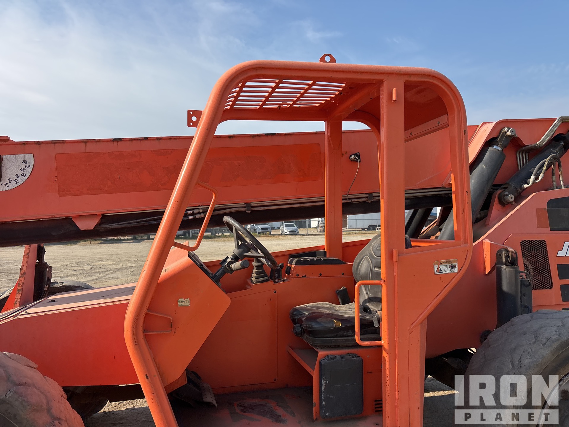 2018 JLG 10054