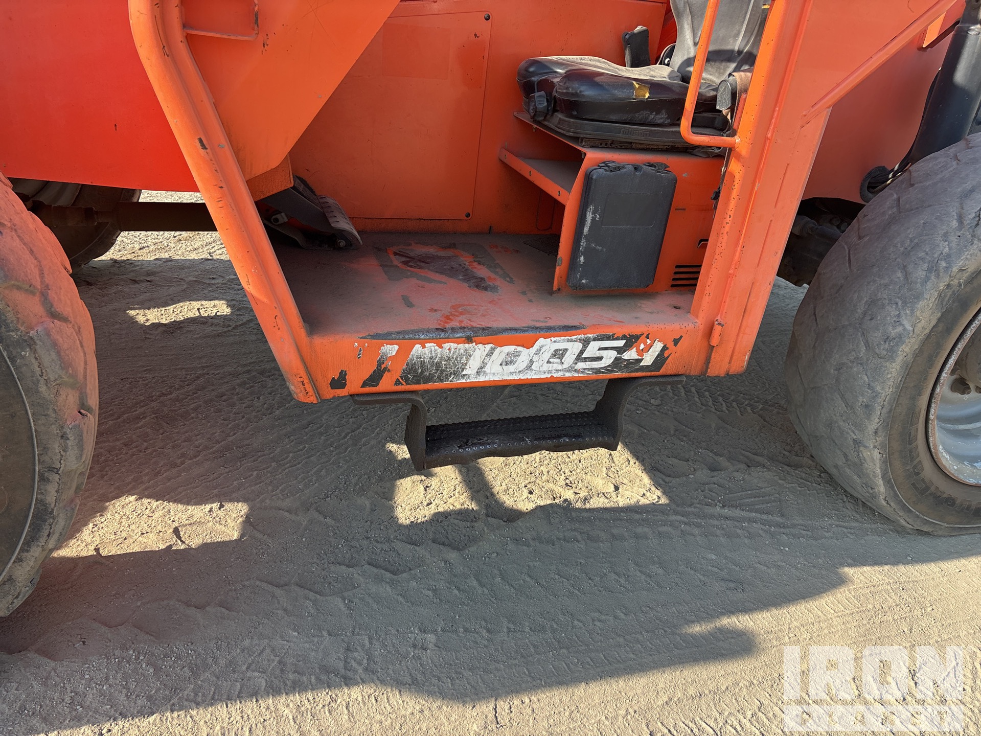 2018 JLG 10054