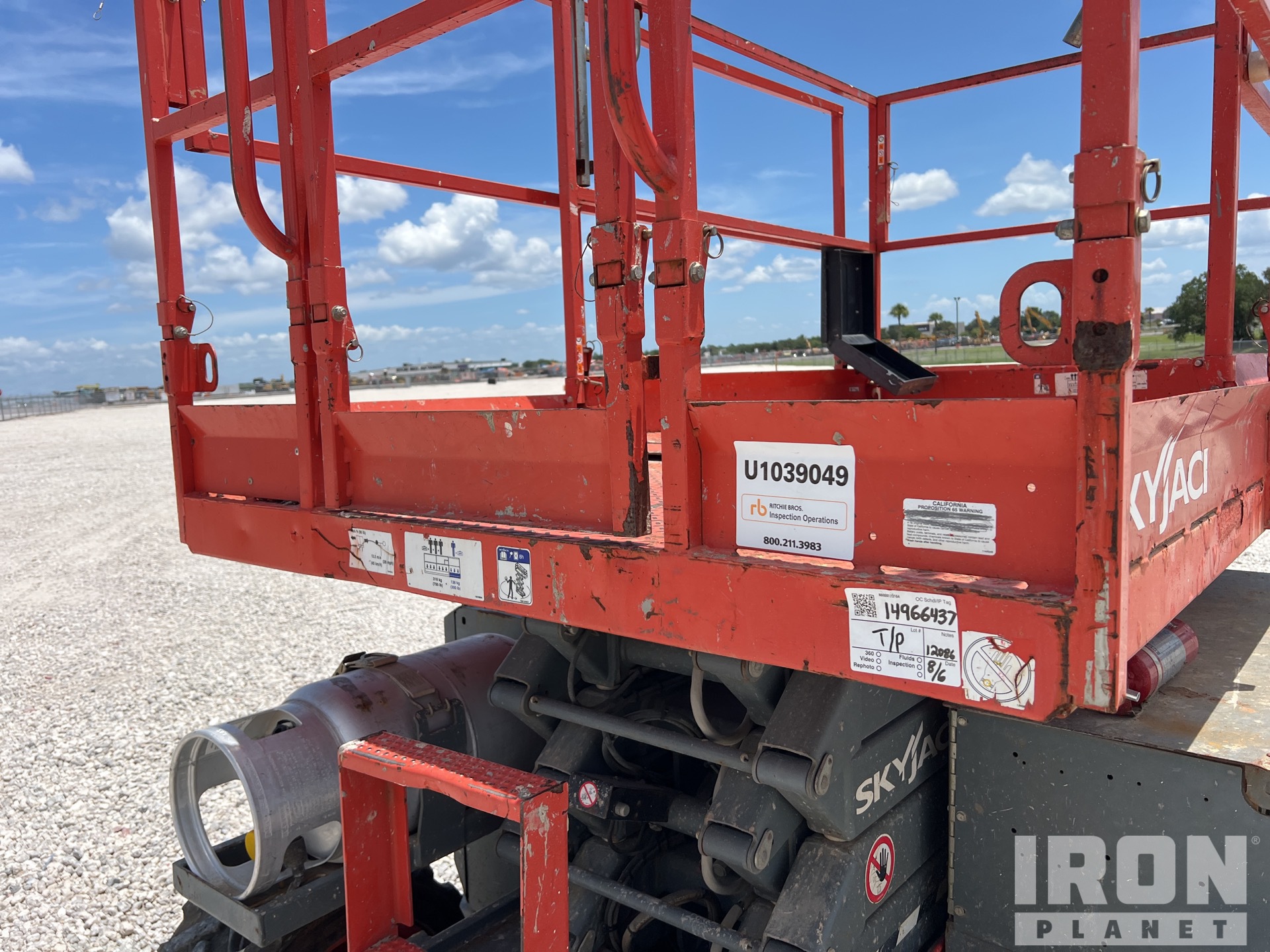2018 Skyjack SJ6832RT