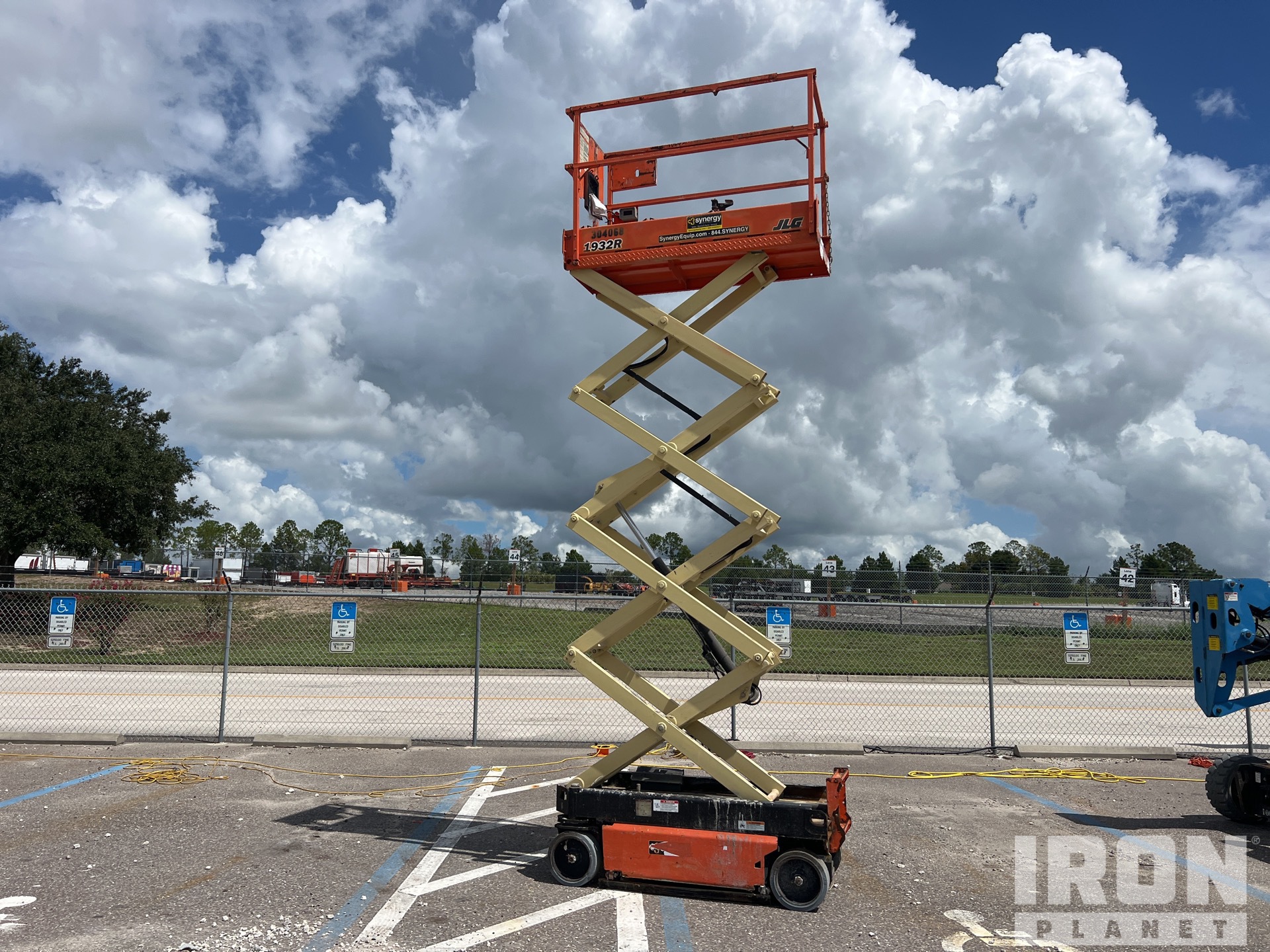 2019 JLG 1932R