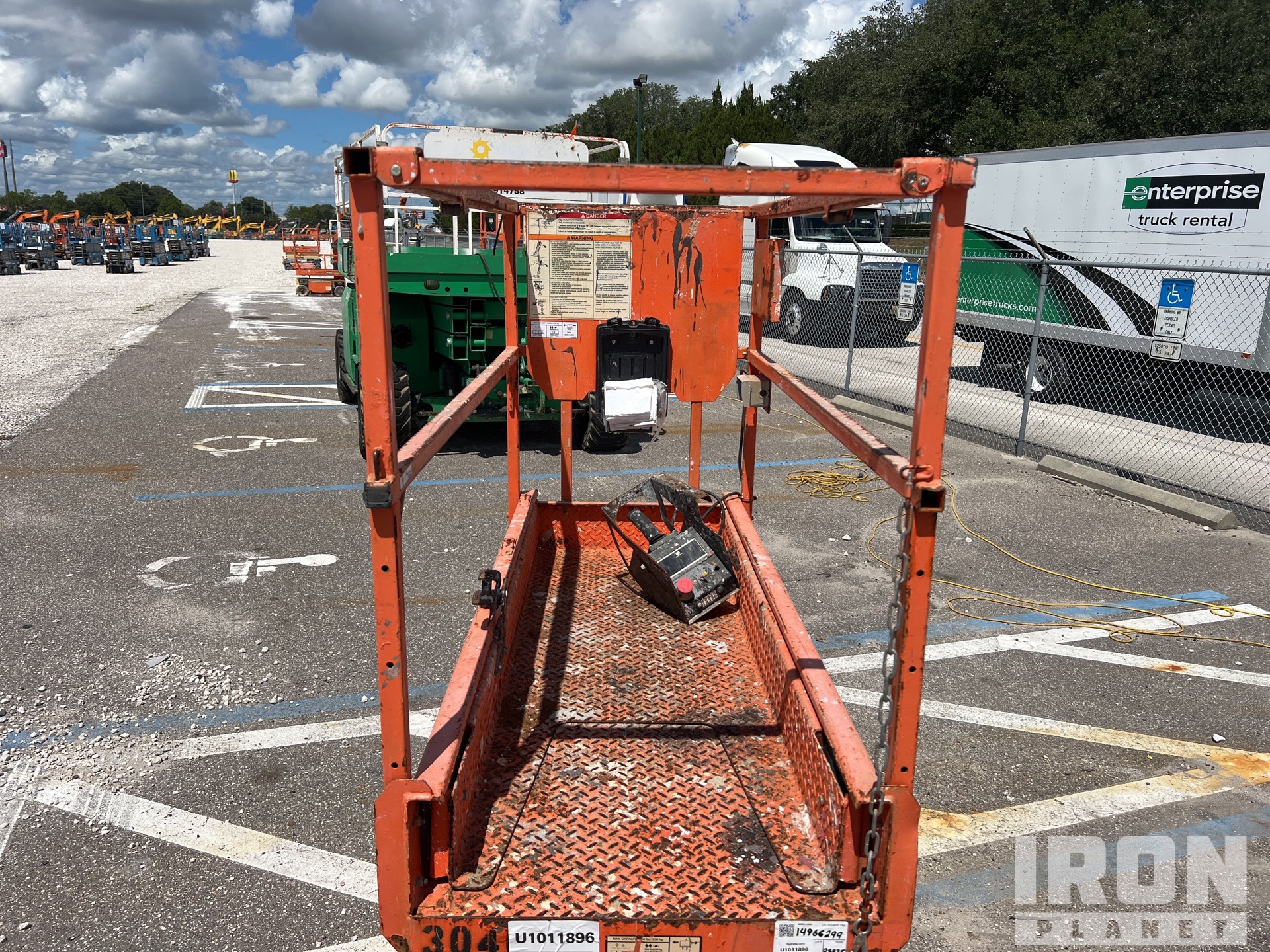 2019 JLG 1932R