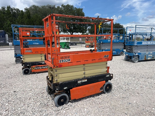 2018 JLG 1932R Electric Scissor Lift