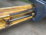 Hydraulics with Blade Side Shift Cylinders