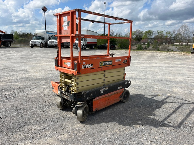 2018 JLG 1932R Electric Scissor Lift