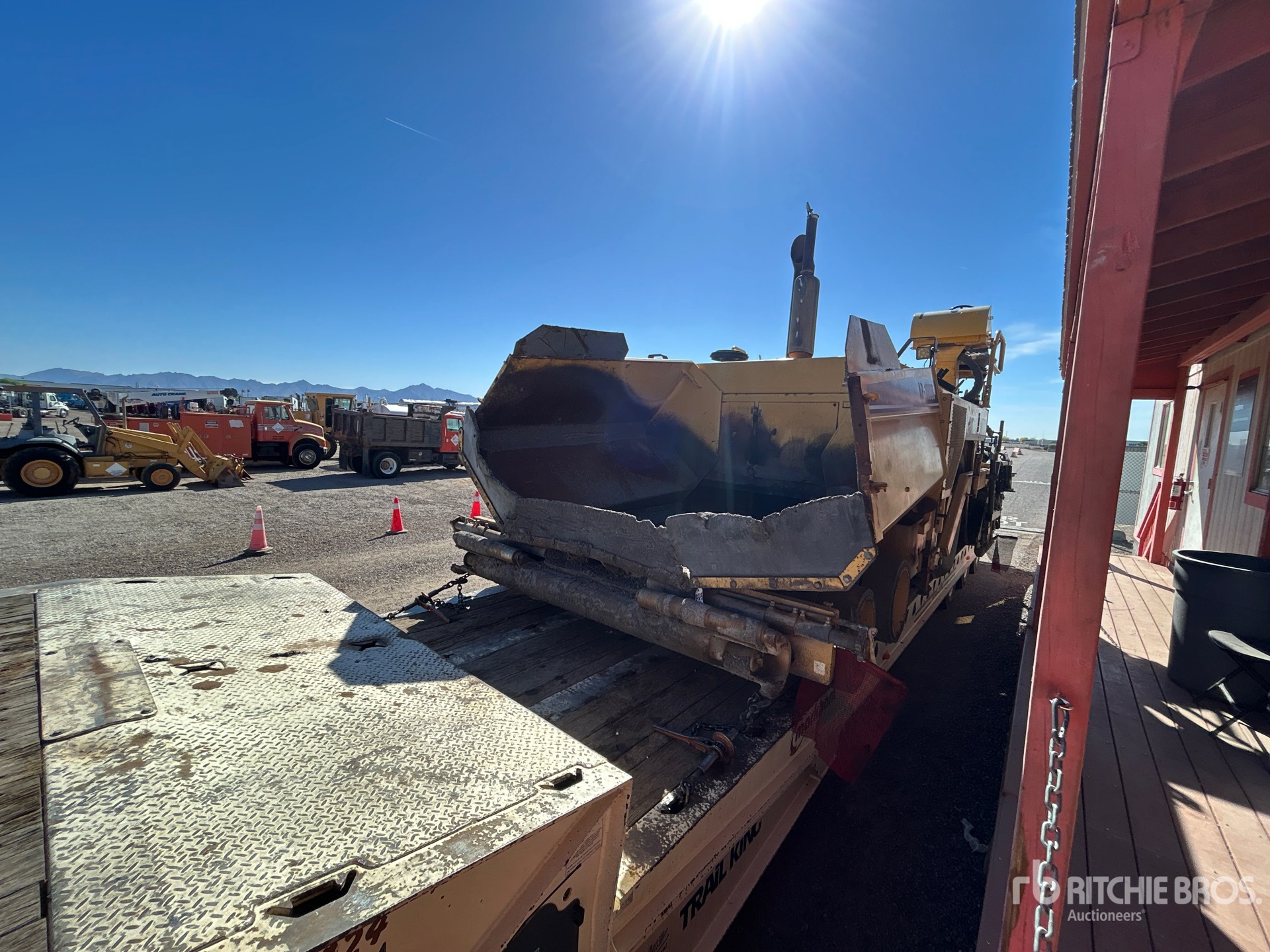 General Appearance with Featured Photo