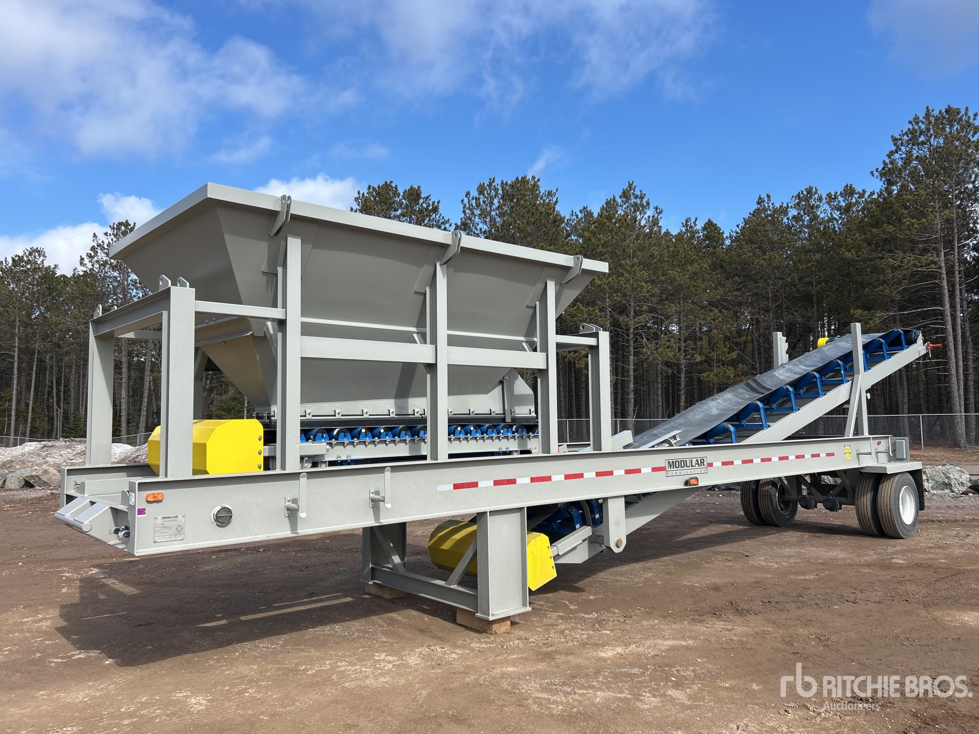 General Appearance with Featured Photo