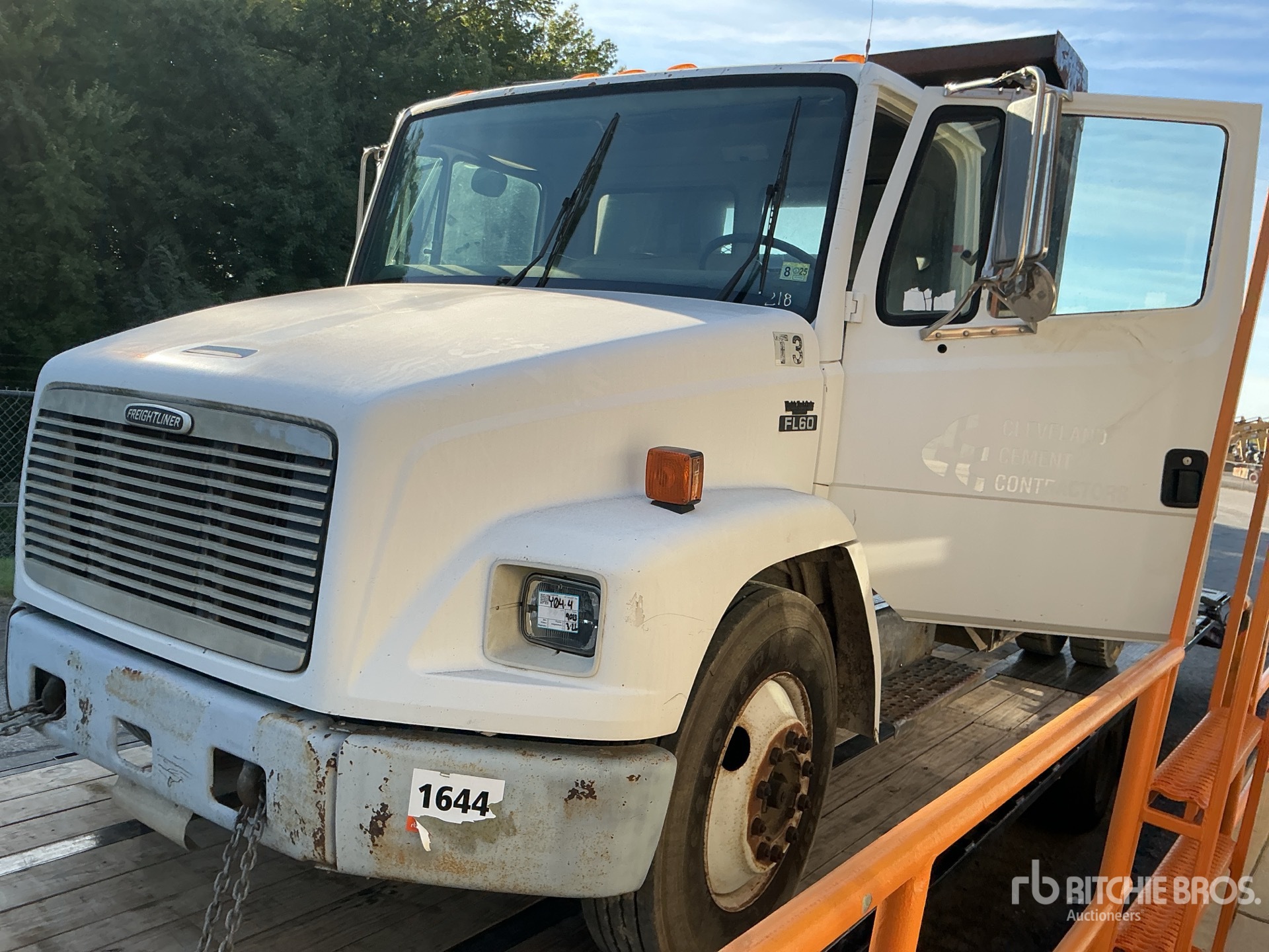 2000 Freightliner FL-60