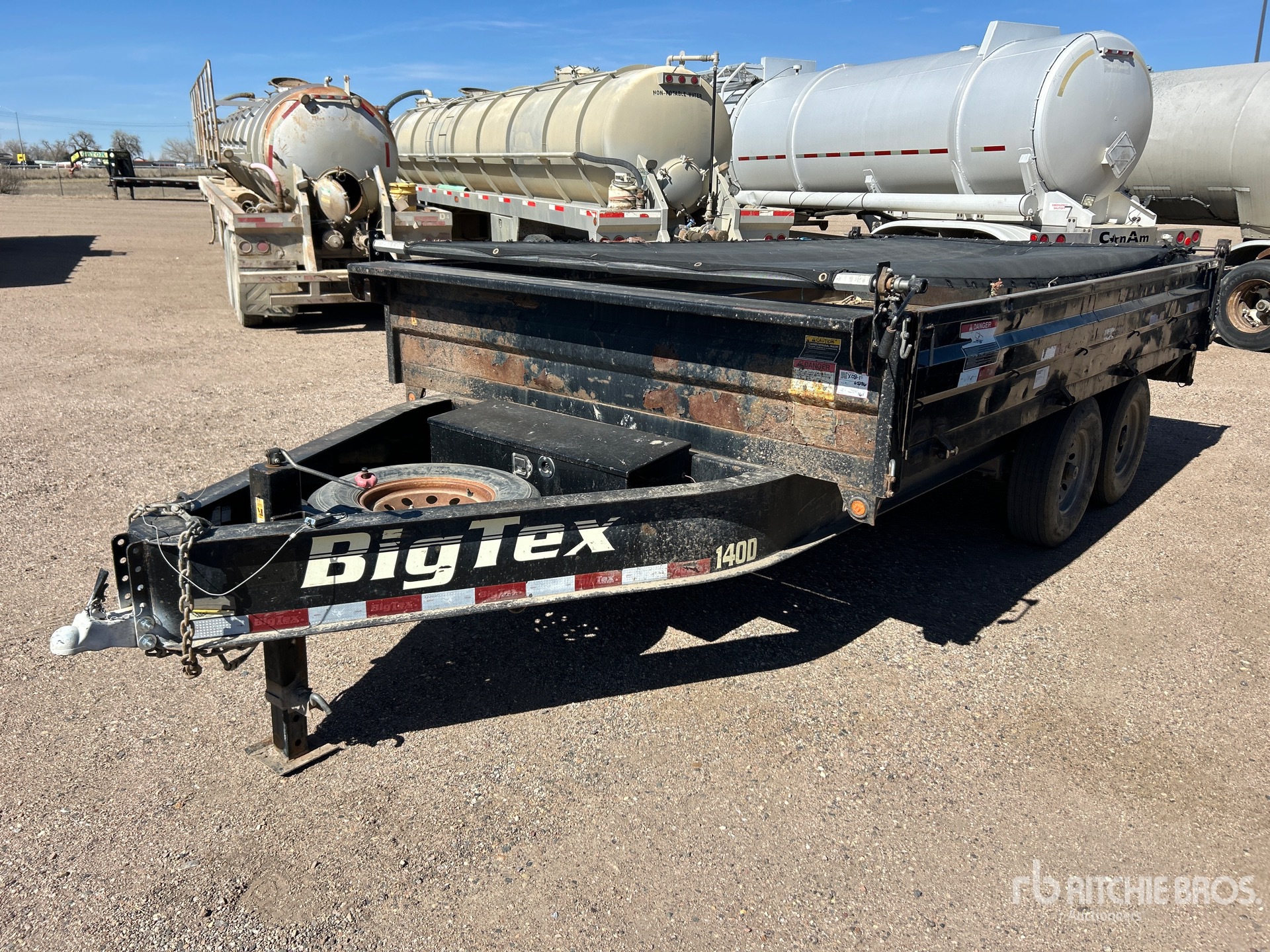 General Appearance with Foto, angolo anteriore sinistro