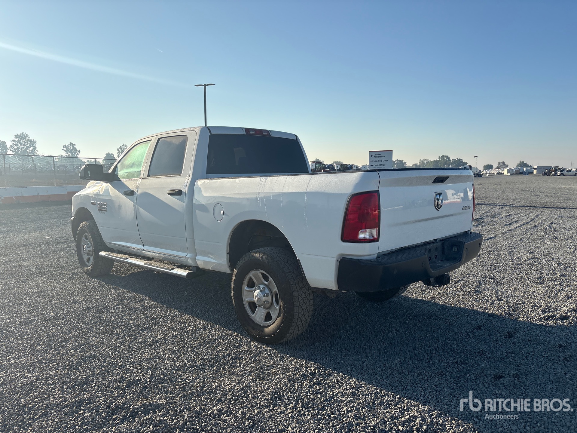 General Appearance with Foto, angolo posteriore sinistro