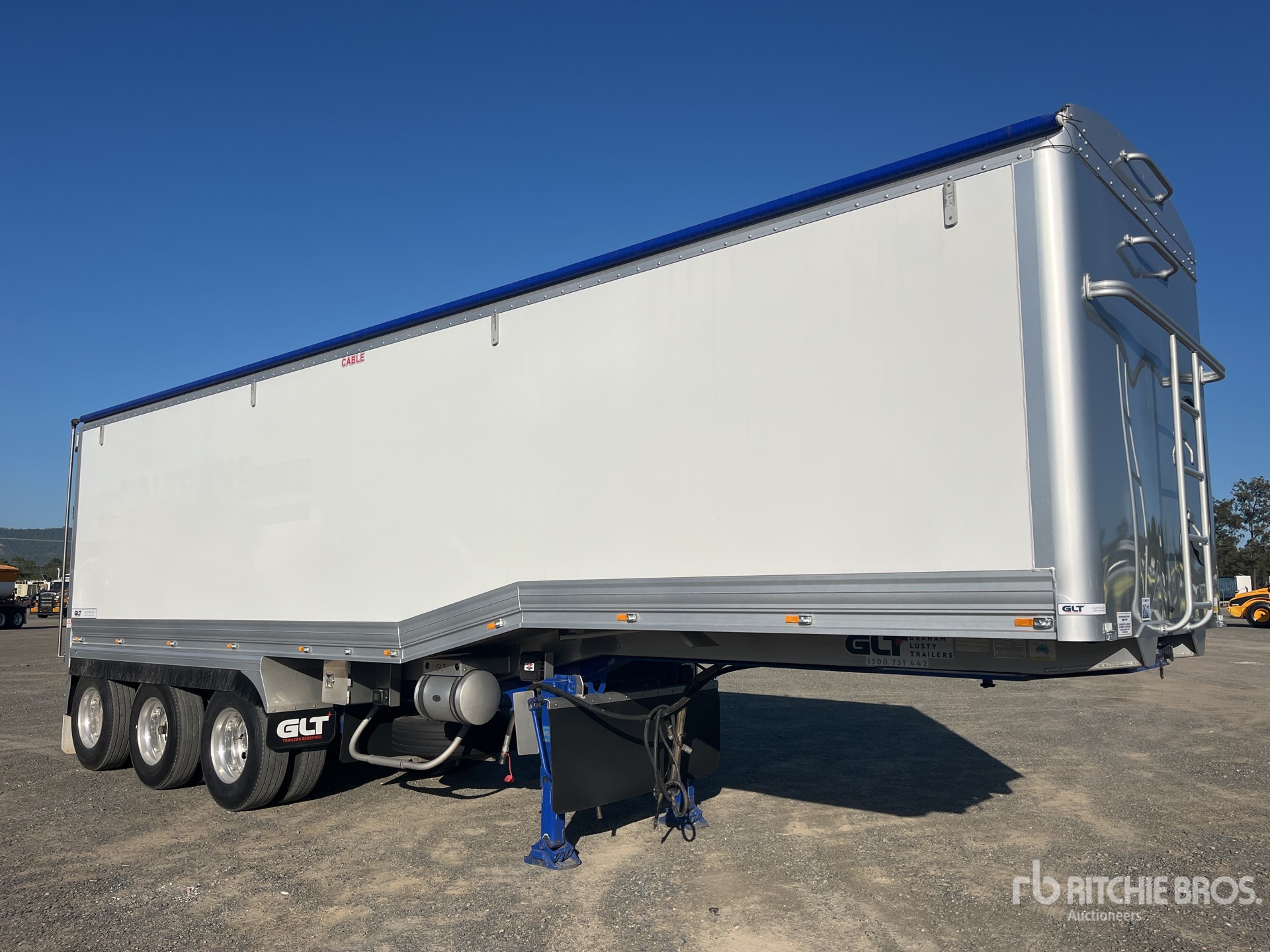 General Appearance with Foto, angolo anteriore sinistro