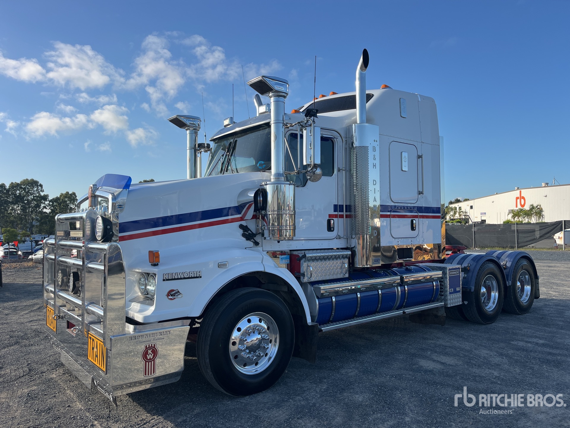 General Appearance with Picture, Right Front Corner